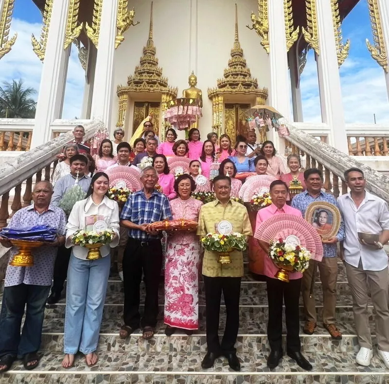 พังงา-พุทธศาสนิกชนร่วมทอดกฐินสามัคคีวัดชนาธิการาม เพื่อสมทบทุนซ่อมแซมกุฏิและเสนาสนะยอดเงินทำบุญกว่า 1.5 ล้านบาท