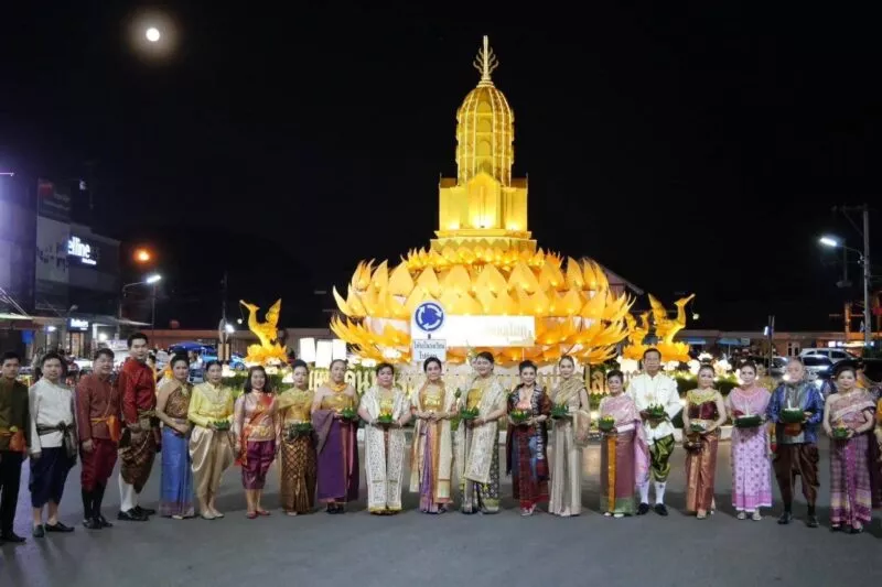 เทศกาลนครพิษณุโลก จังหวัดพิษณุโลก จัดงานเทศกาลลอยกระทงแลอดีต “ แผ่นดินทองสมเด็จพระบรมไตรโลกนาถ “