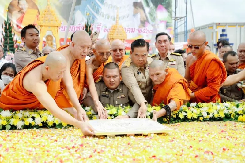 ”หลวงปู่มหาศิลา สิริจันโท“ จัดงานพิธีวางศิลาฤกษ์ พระธาตุเจดีย์โนนสาวเอ้ ณ ธรรมอุทยานหลวงปู่ศิลาฯ คนแห่ร่วมงานนับหมื่น !